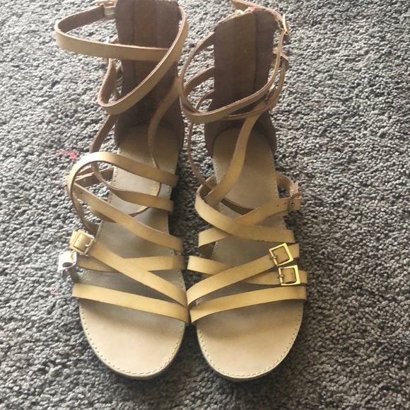 Gladiator style sandals - Picture 1 of 5
